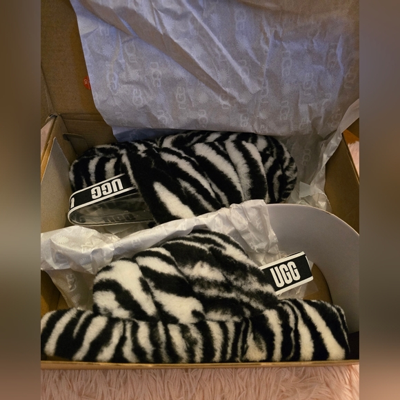 UGG Fluff Yeah Women's size 9! Zebra print! - Picture 11 of 13